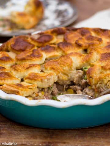 Side shot of pheasant pie in blue dish