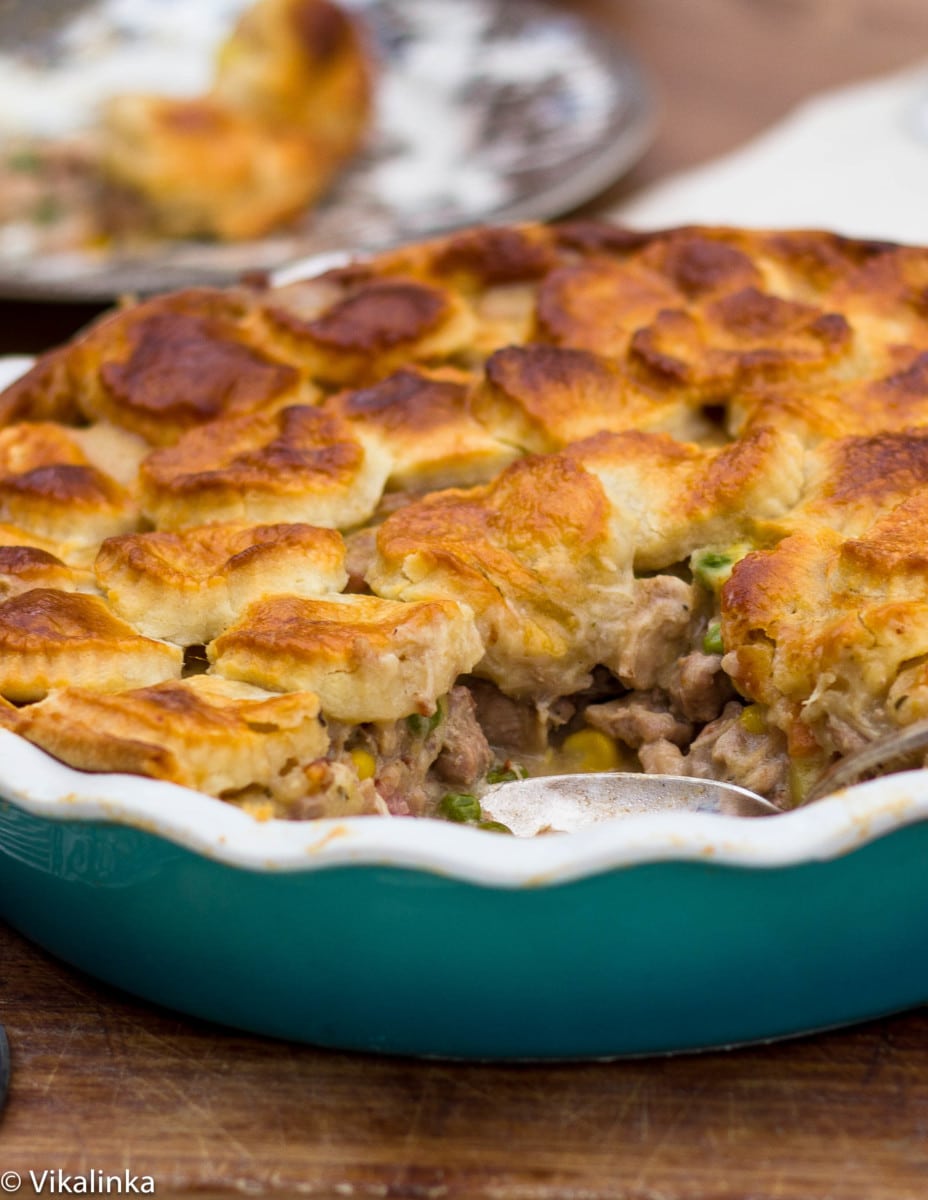 Side shot of pheasant pie in blue dish