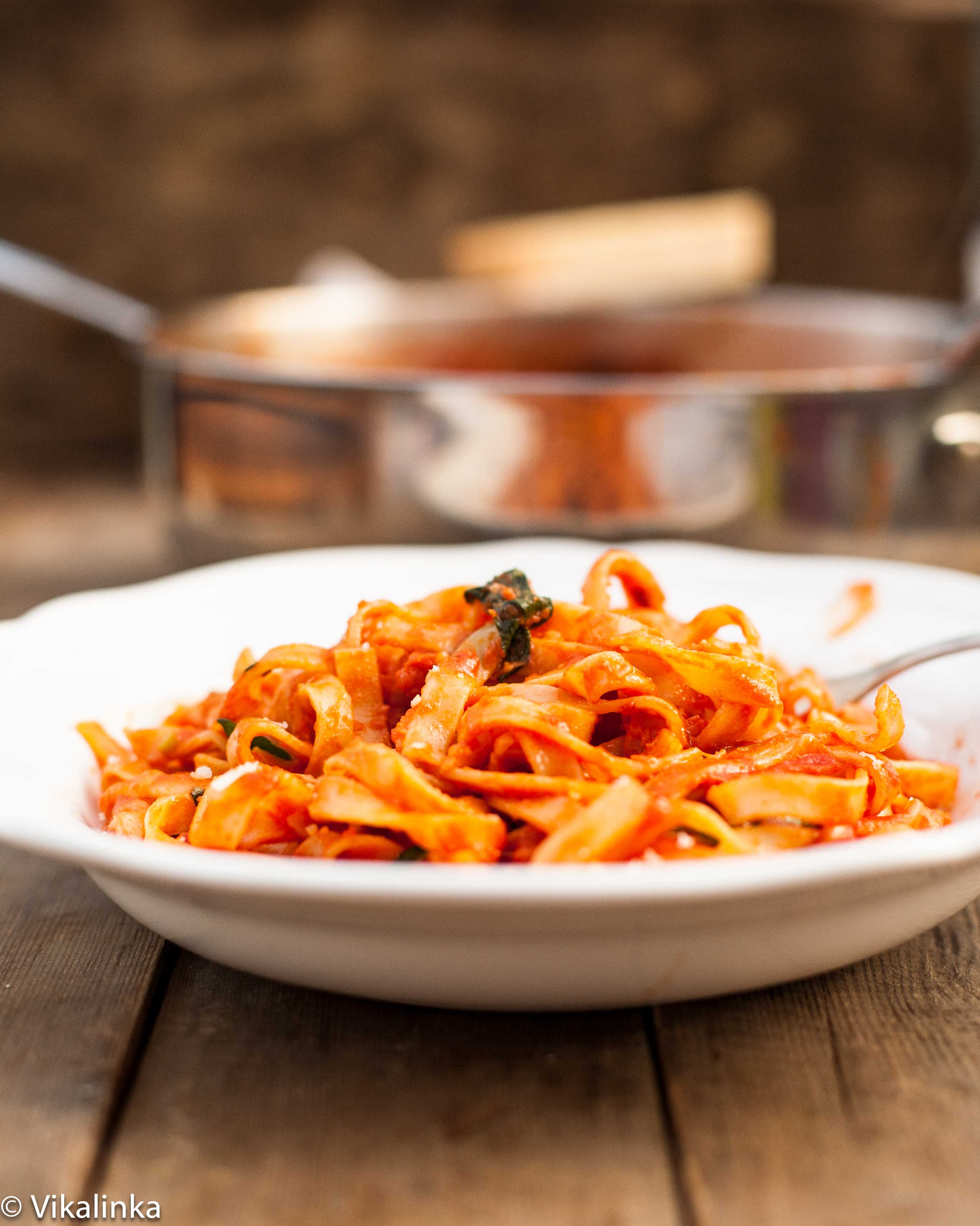 Tagliatelle with Pancetta, Basil and Mozzarella Vikalinka