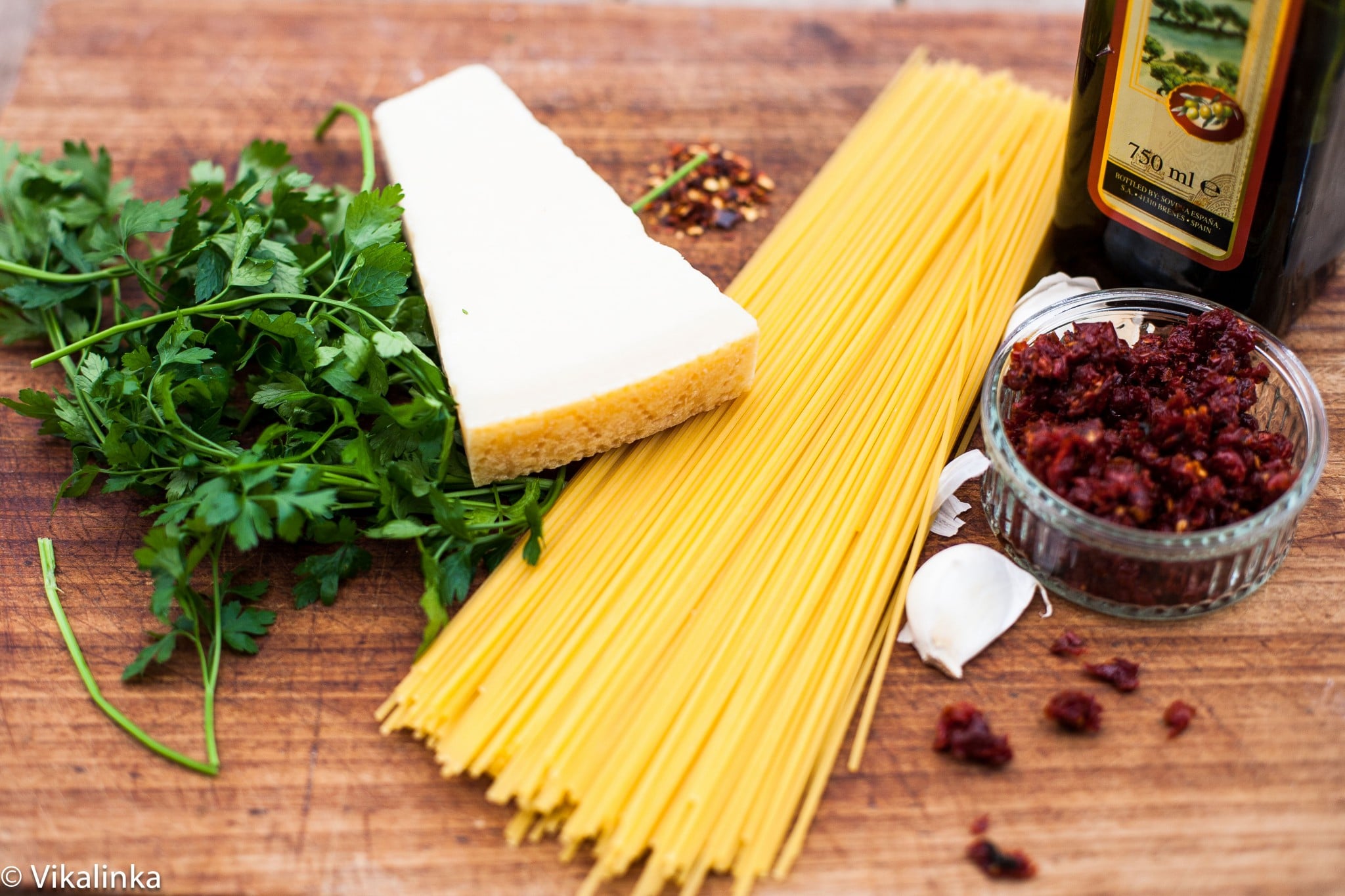 Spaghetti alla Siciliana -ingredients.