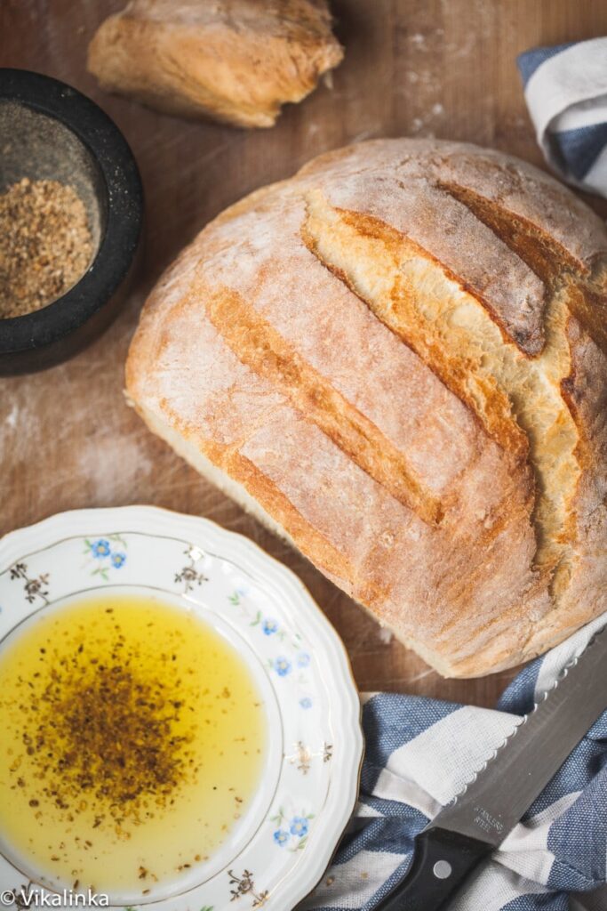 Dutch Oven Bread (Ready in 2 hours) - Vikalinka