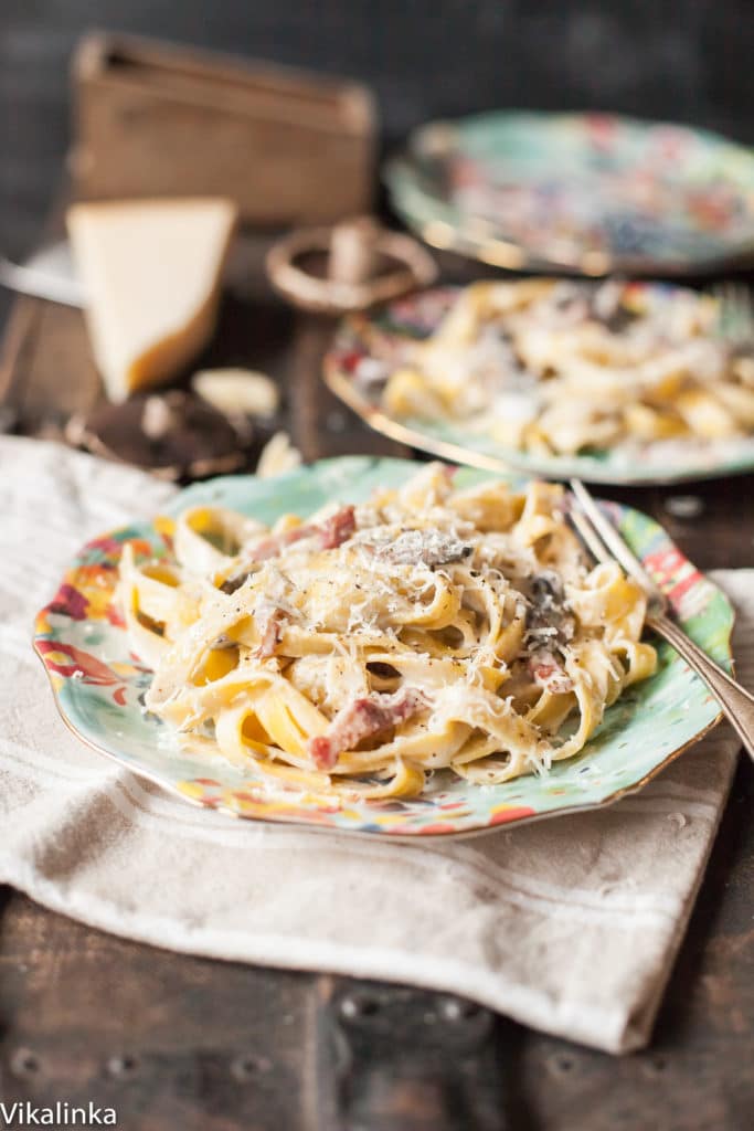This creamy pasta with bacon and portobello mushrooms is the ultimate date night treat! Quick and absolutely delicious!