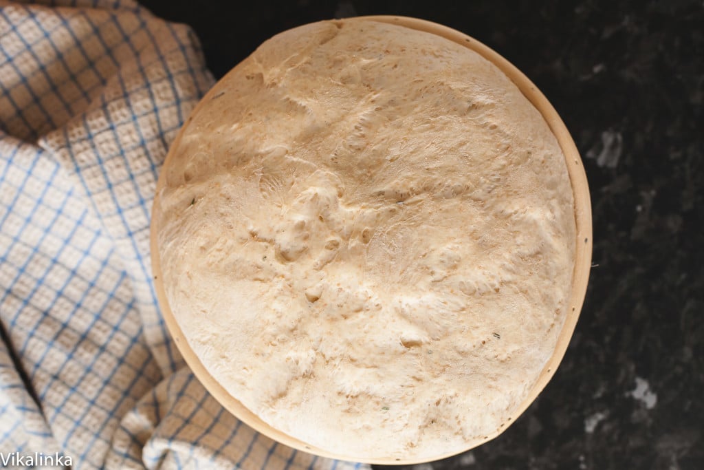 Thick and crispy crust holds a pillowy soft interior while whole grain spelt flour adds a pleasant nuttiness. This no-knead bread is made for sandwiches!