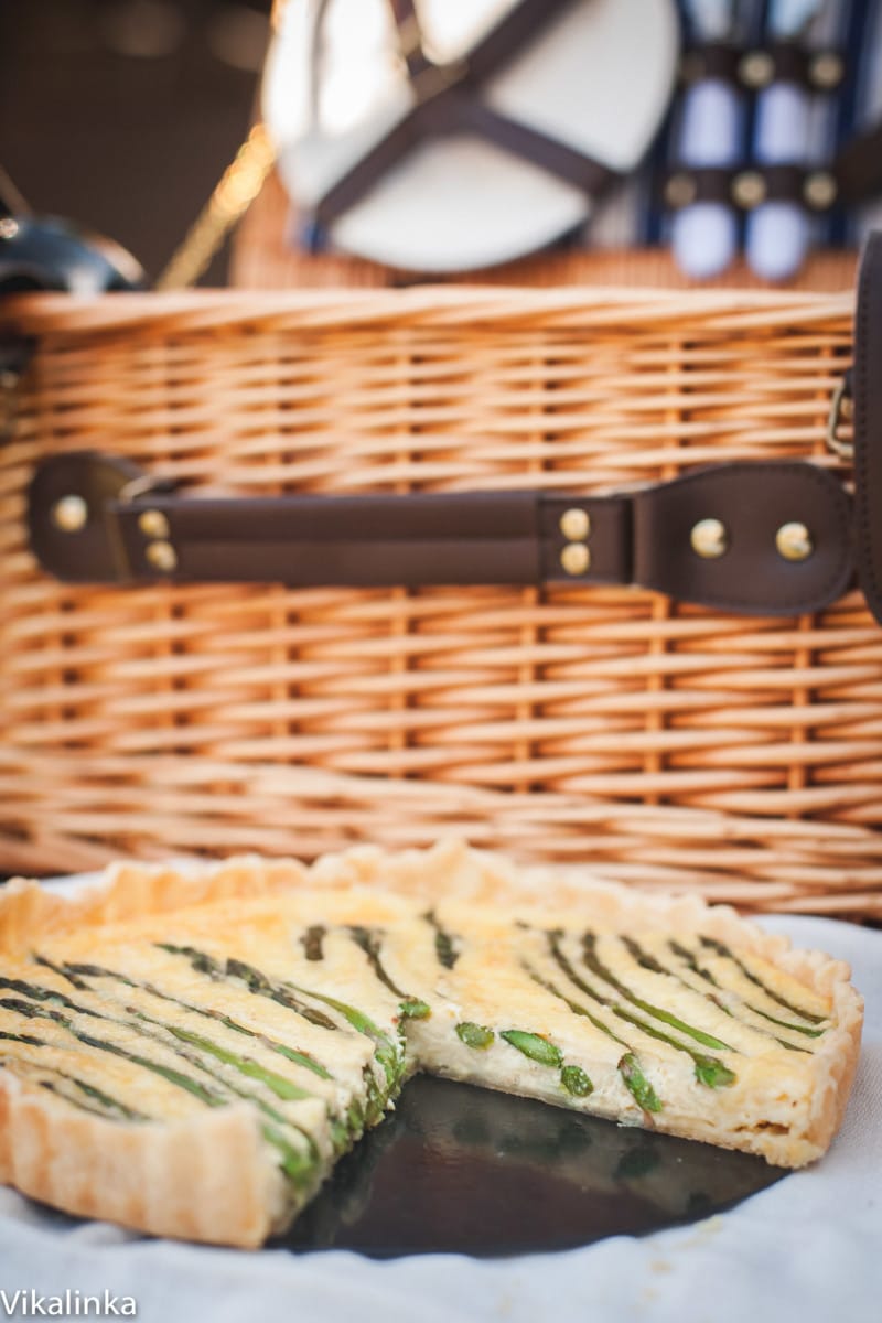 Up the game by bringing this delicious cheese and asparagus tart to your next picnic!