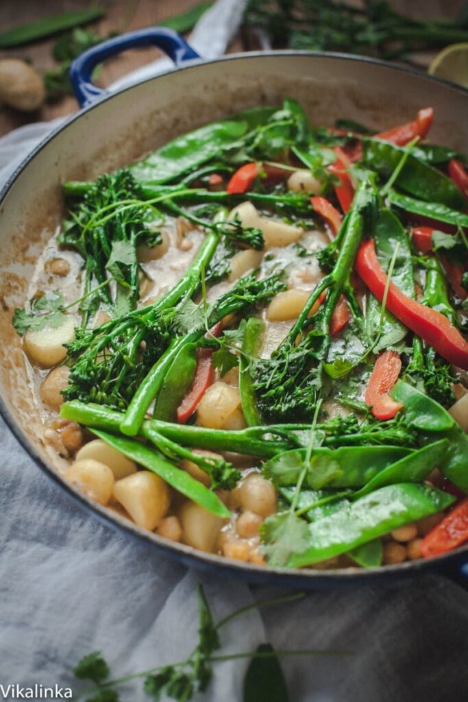 Green Vegetable and Chick Pea Thai Curry