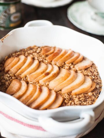 Baked Oatmeal with Pears