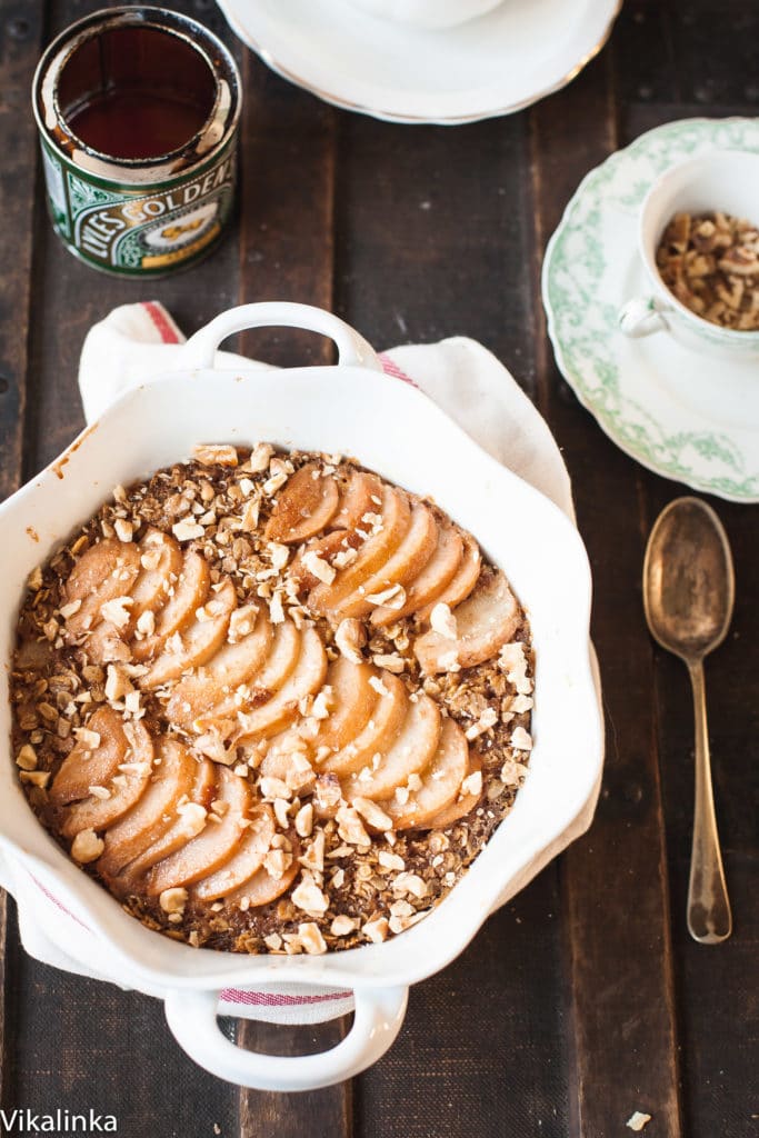 Spiced Pear Baked Oatmeal