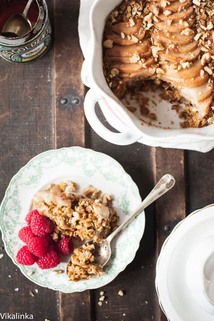 Spiced Pear Baked Oatmeal