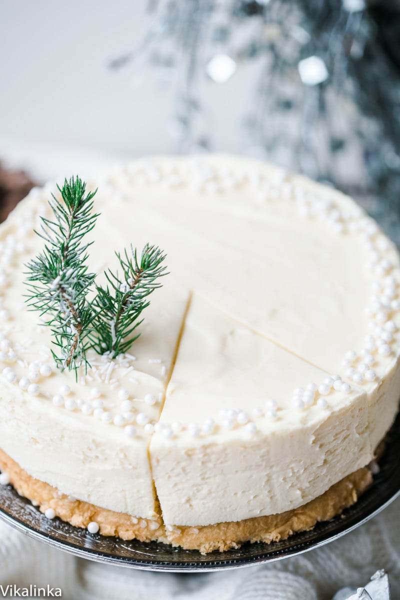 White Christmas Truffle Cake - Vikalinka