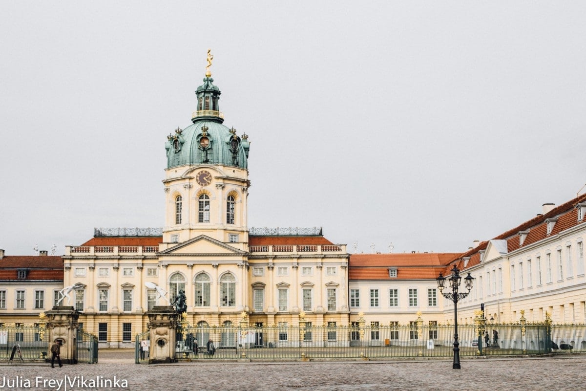 Glitz and glamour of old Berlin. 