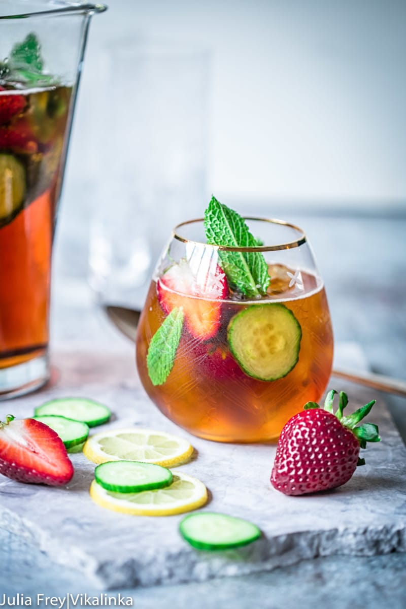 An Easy Classic English Pimm's and Lemonade Recipe