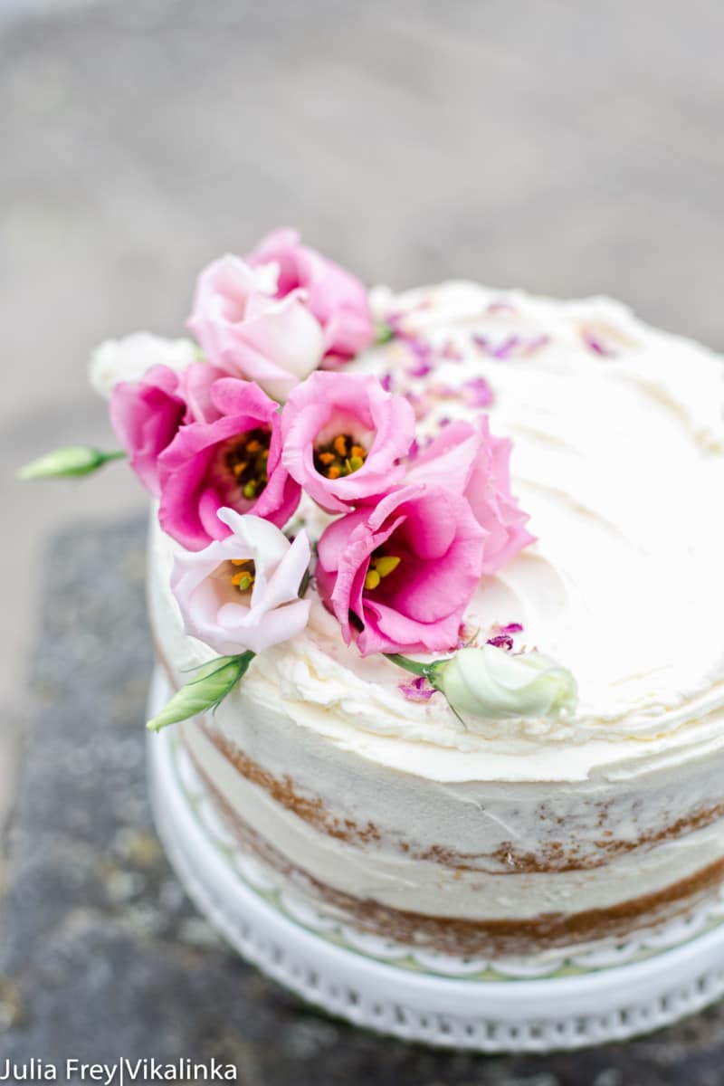 Close up of the cake showing flowers