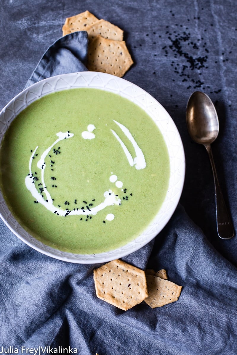 top down view of creamy broccoli soup