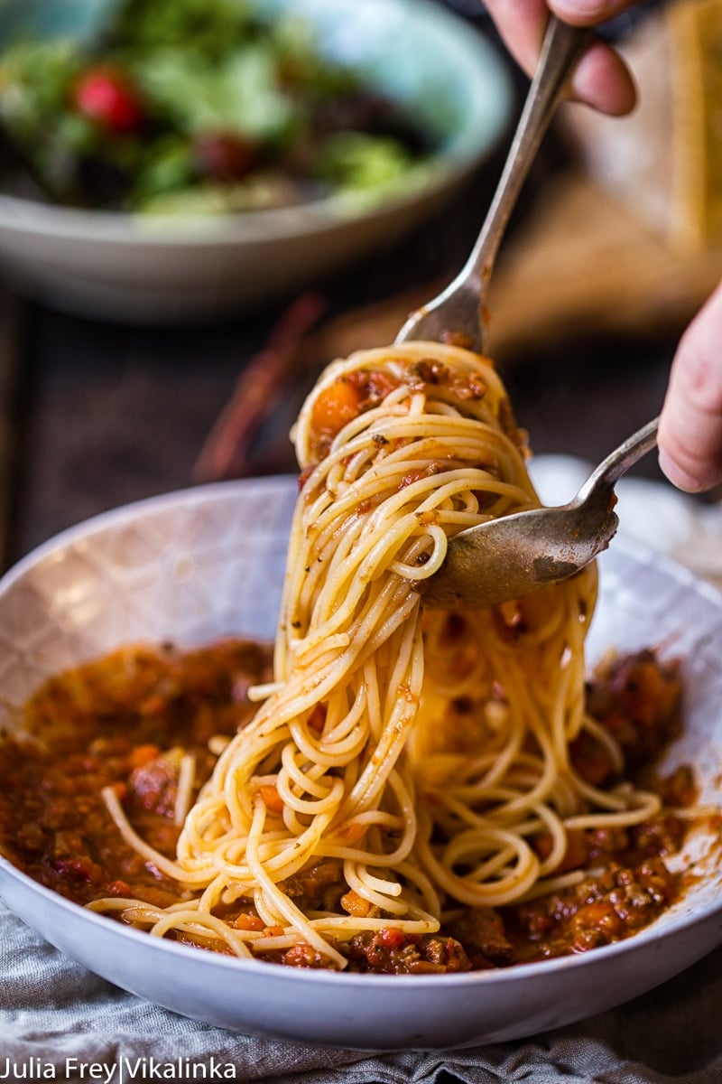 Slow cooker beef bolognese sauce photo