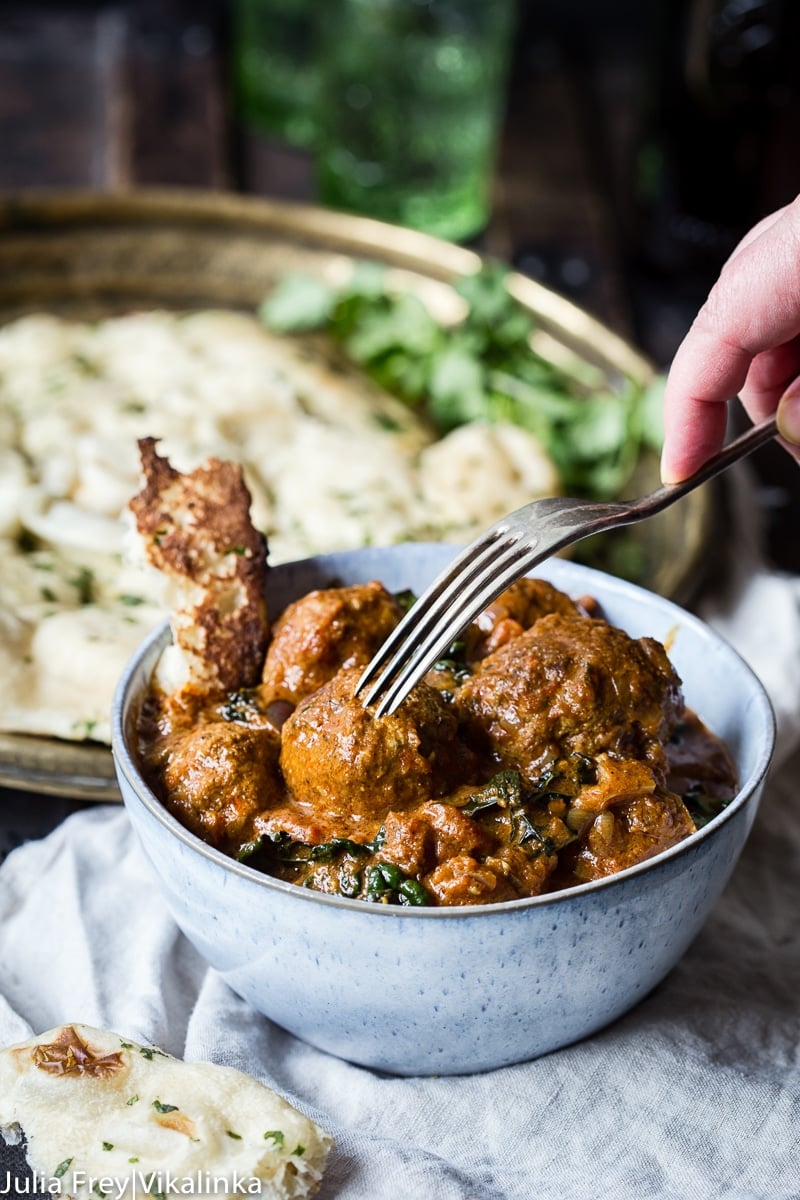 Indian Spiced Meatballs in Curry Sauce - Vikalinka