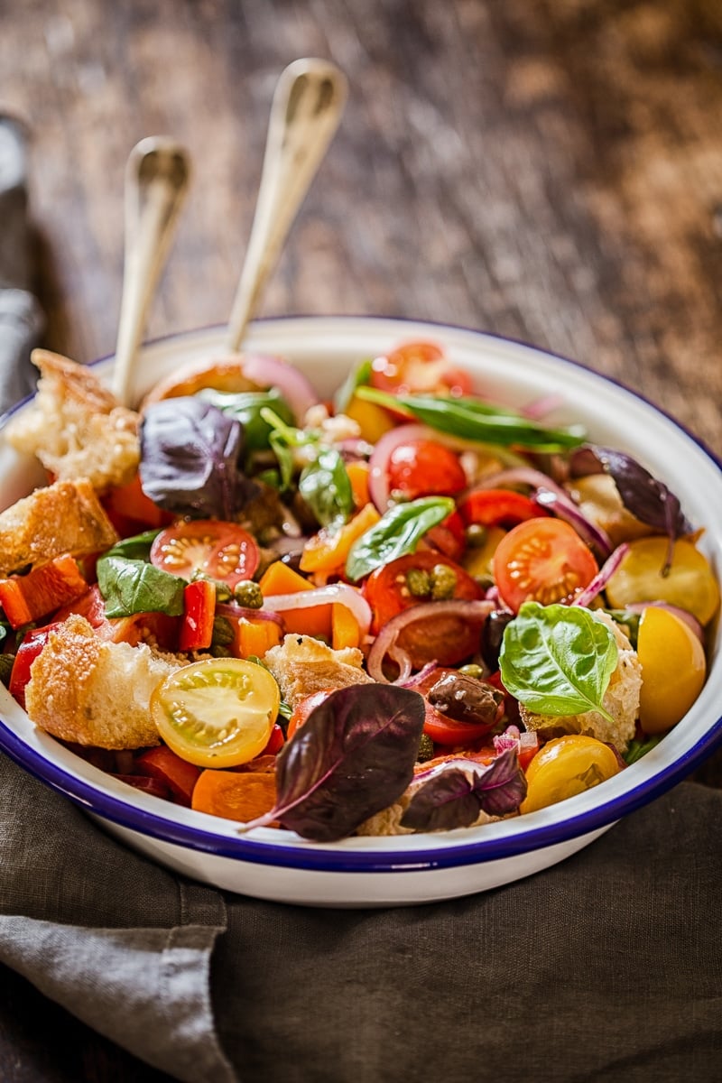 Tuscan Panzanella Salad - Vikalinka