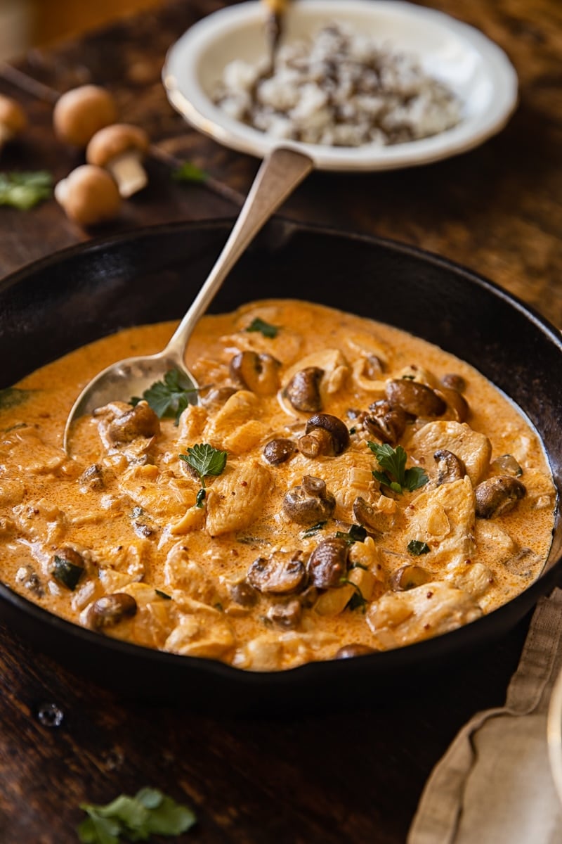 Cast iron pan with chicken stroganoff