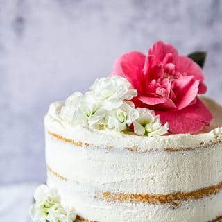 Elderflower, Lemon and Summer Berry Cake (The Royal Wedding Cake) #elderflowerlemoncake