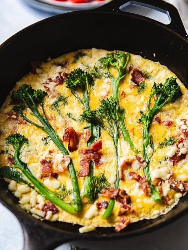 Broccoli Frittata with Aged Cheddar and Bacon #frittata #broccolifrittata