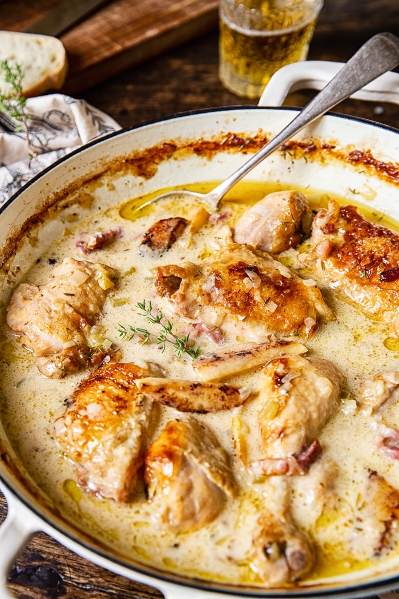 https://vikalinka.com/wp-content/uploads/2018/09/French-Chicken-Casserole-7-Edit.jpg