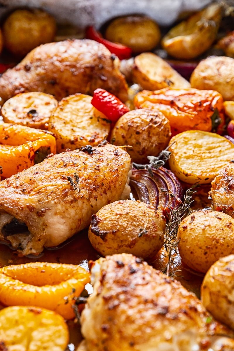 Spanish Style Baked Chicken Thighs with Potatoes #chicken #chickenthighs