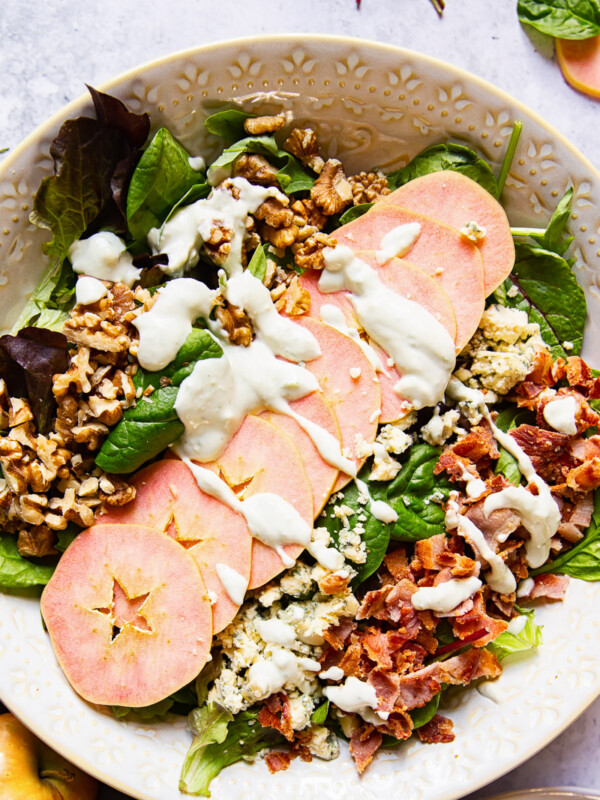 Apple Salad with Bacon, Walnuts and Blue Cheese