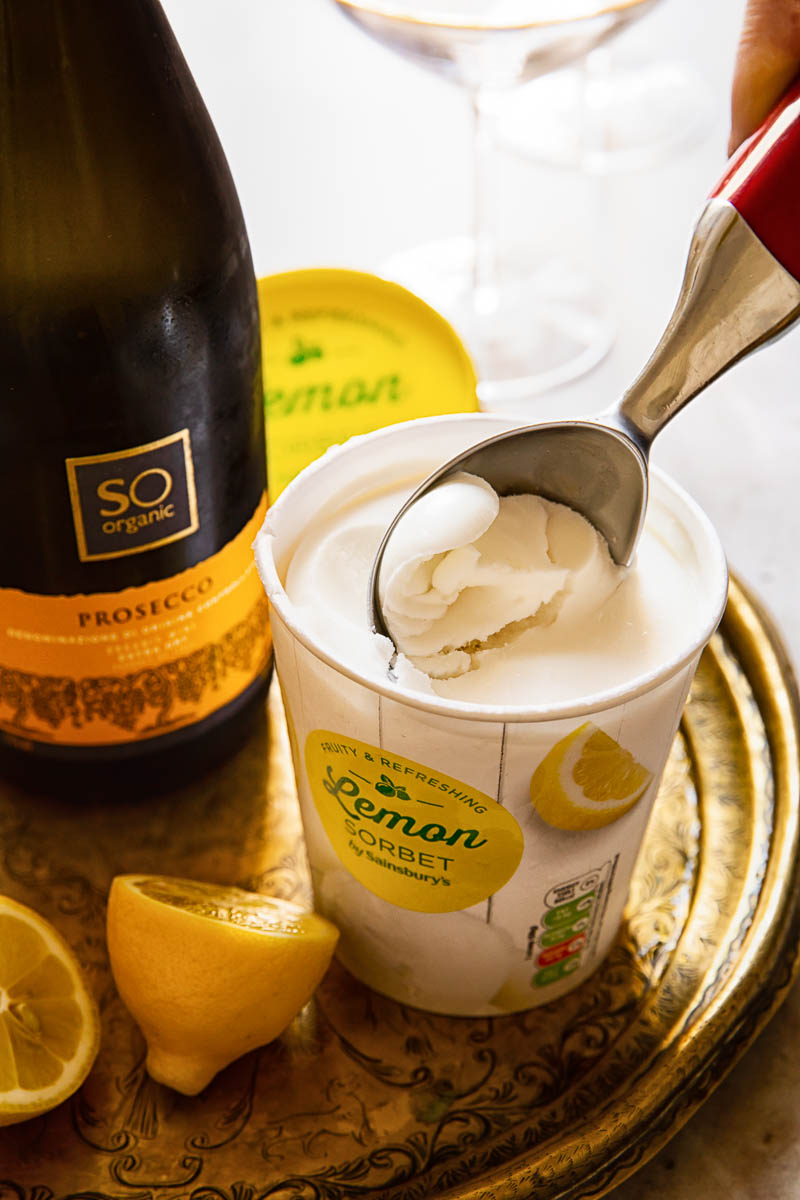 Lemon Prosecco Float "Sgroppino" - Vikalinka