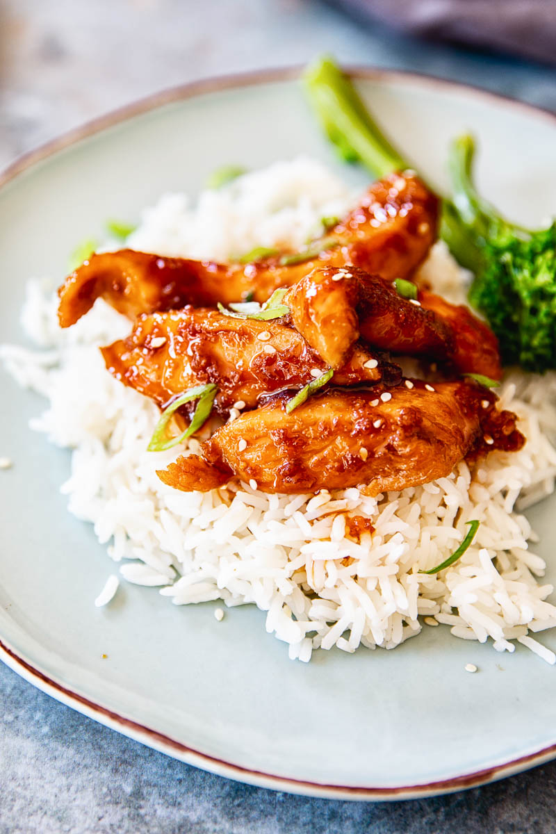 Shoyu chicken on white rice with broccoli