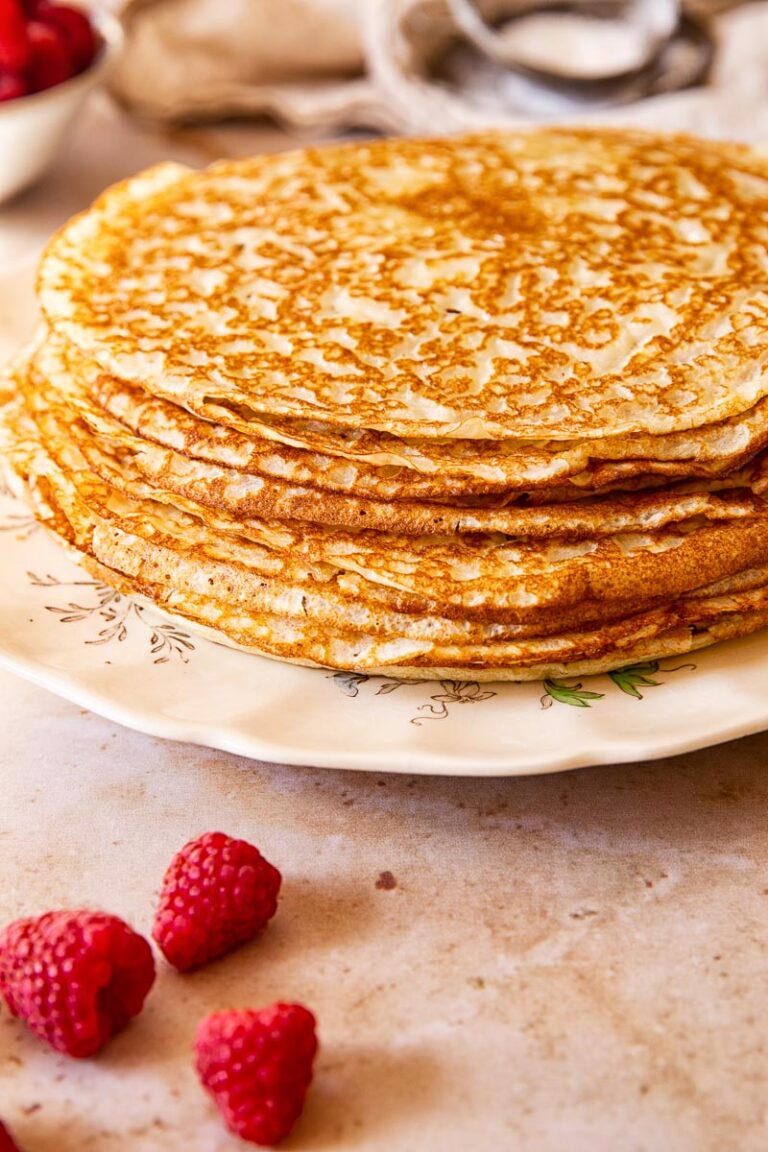 Russian Crepes Blini (VIDEO) Thin and delicate pancakes