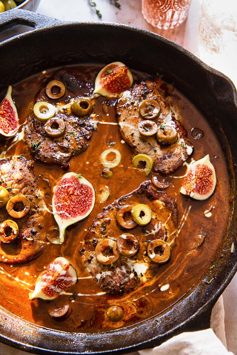 pork chops in sweet and sour sauce with olives and figs