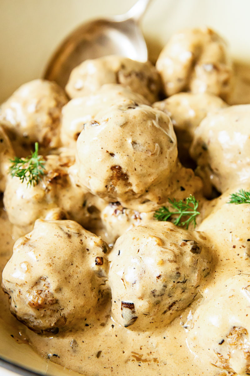 Easy Swedish Meatballs with Creamy Sauce