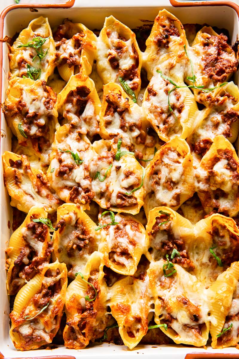 https://vikalinka.com/wp-content/uploads/2020/03/Beef-Stuffed-Shells-7-Edit.jpg