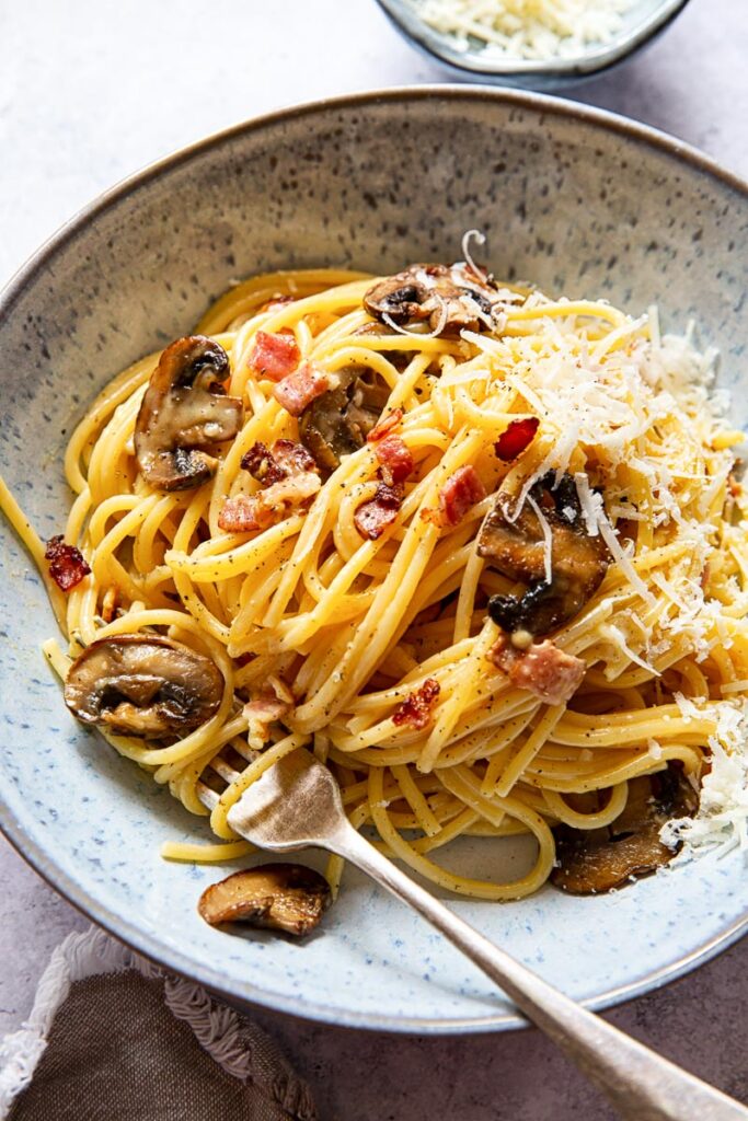 Mushroom Carbonara (Ready in 20 Minutes) Vikalinka