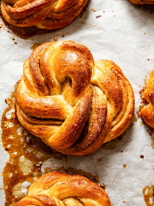 Cinnamon rolls on baking sheet