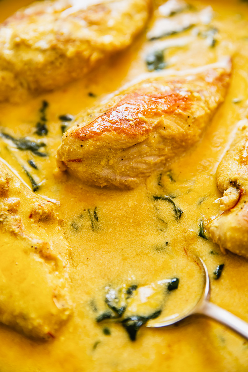 Tuscan Chicken with Saffron Cream Sauce (Authentic Recipe) Vikalinka