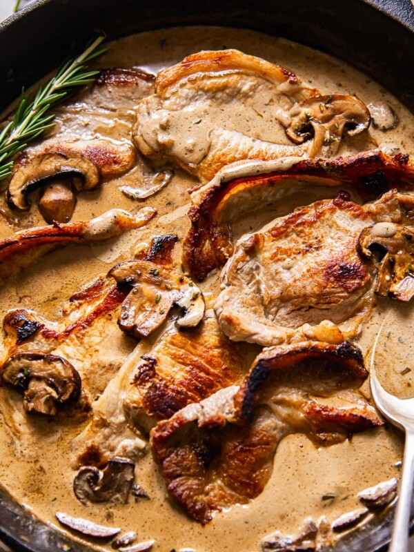boneless pork chops in creamy mushroom sauce