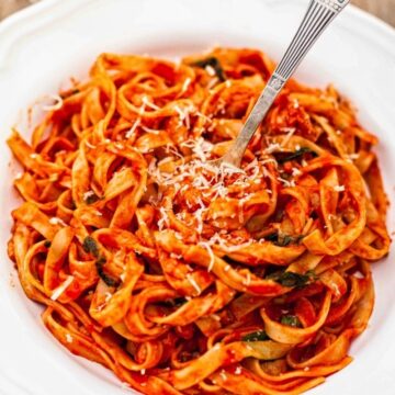 pancetta pasta with tomato sauce