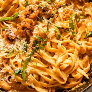 Cajun pasta with shrimp and green onions