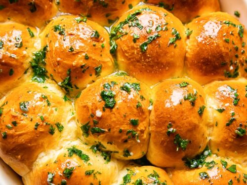 Garlic Butter Dinner Rolls - Vikalinka