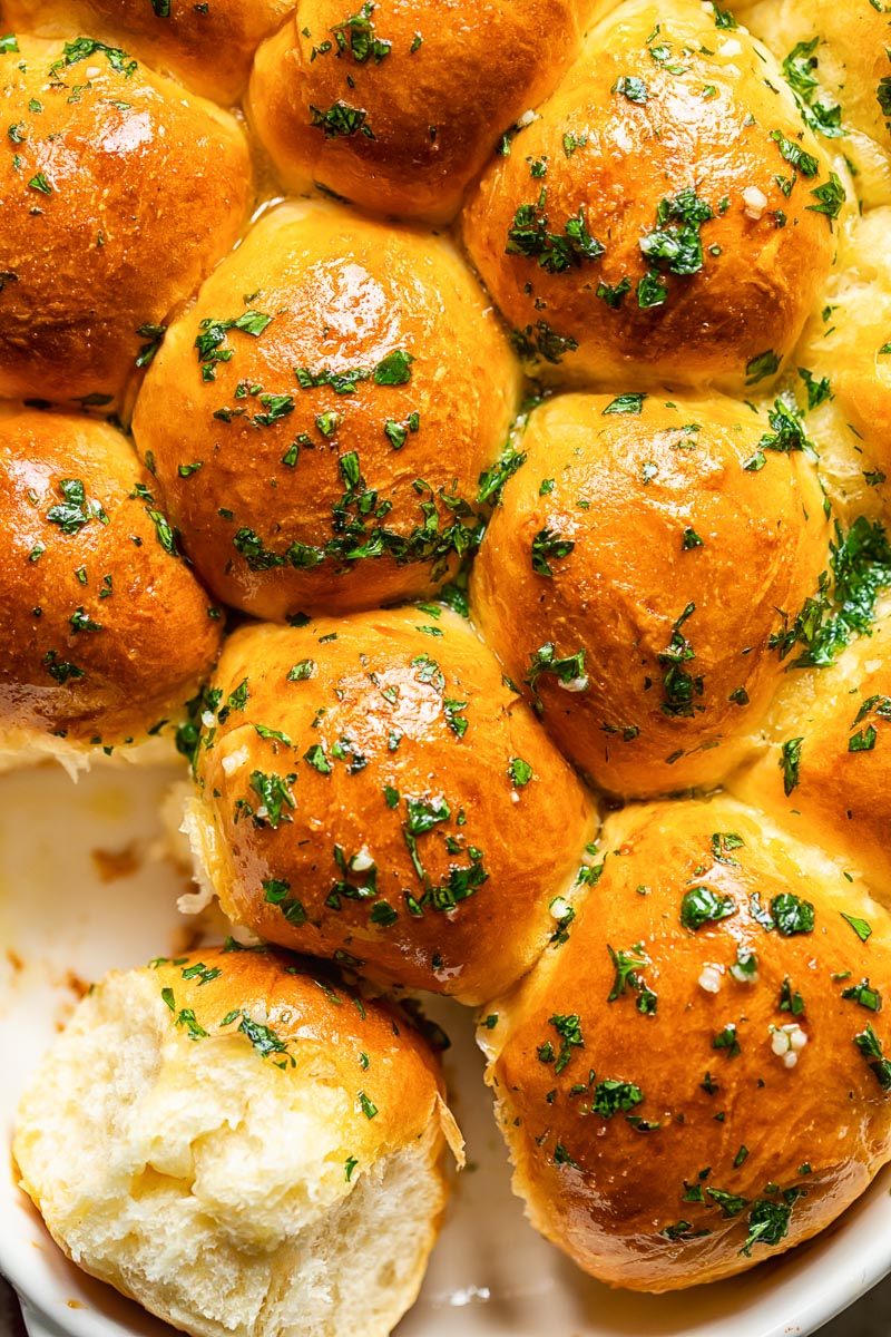 Garlic Butter Dinner Rolls Vikalinka