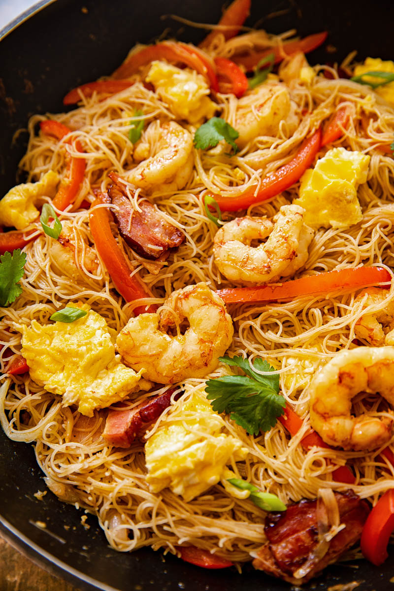 Singapore noodles in a wok