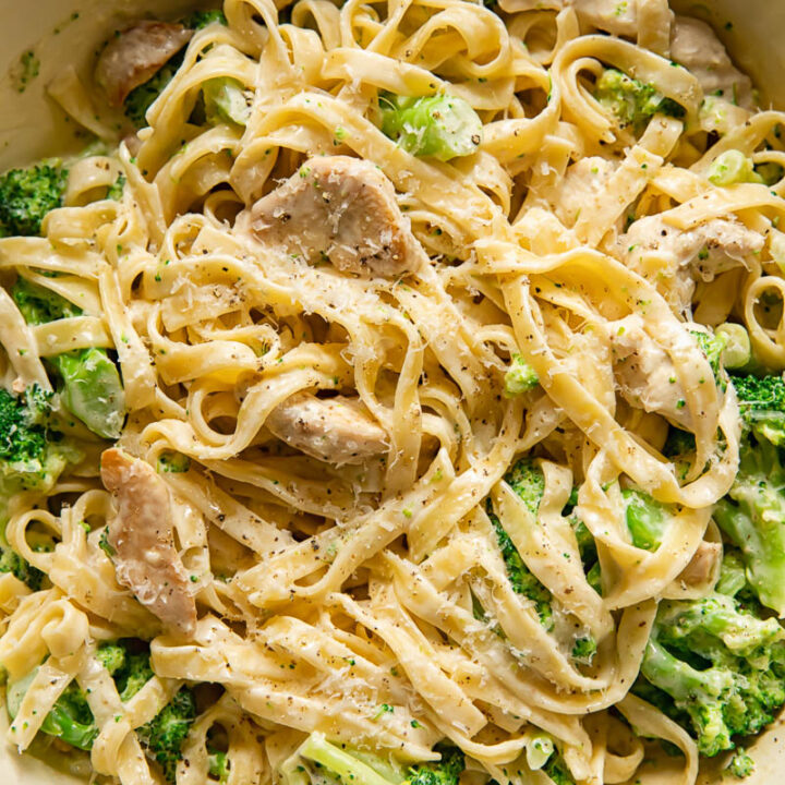 Chicken Broccoli Alfredo - Vikalinka