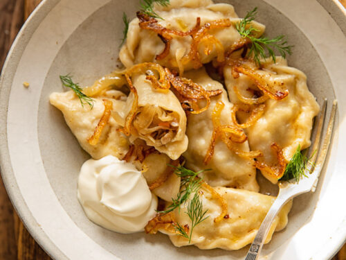 Rossiyalik mehmon xotinini sikdi (porno) Rezina qogirchoq bilan jinsiy aloqa video