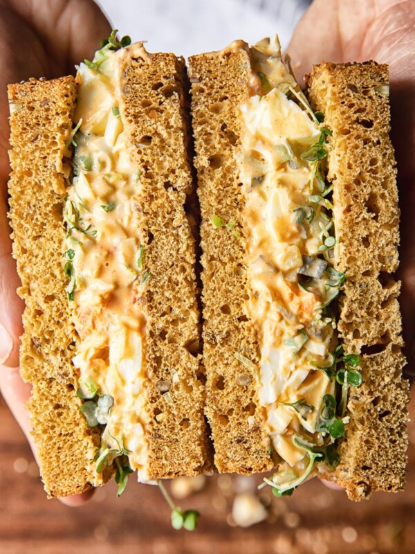 cut in half egg salad sandwich