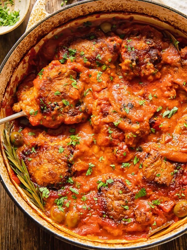 top down of chicken cacciatore in a pan