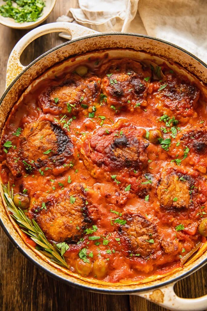 Easy Chicken Cacciatore (Chicken in savoury tomato sauce)