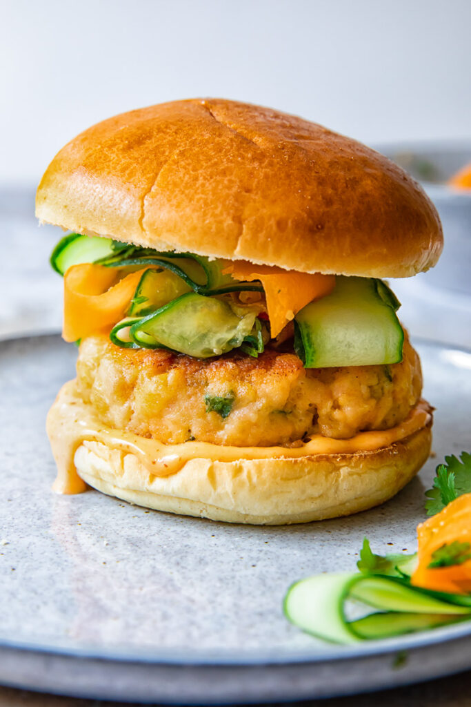 Salmon Burgers with Spicy Carrot Cucumber Slaw - Vikalinka