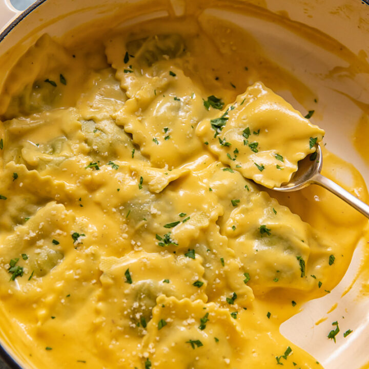 butternut-squash-ravioli-sauce-vikalinka
