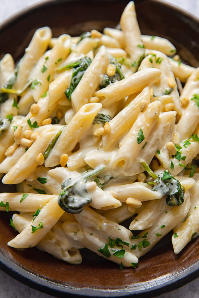 Goat Cheese Pasta with Spinach and Pine Nuts - Vikalinka