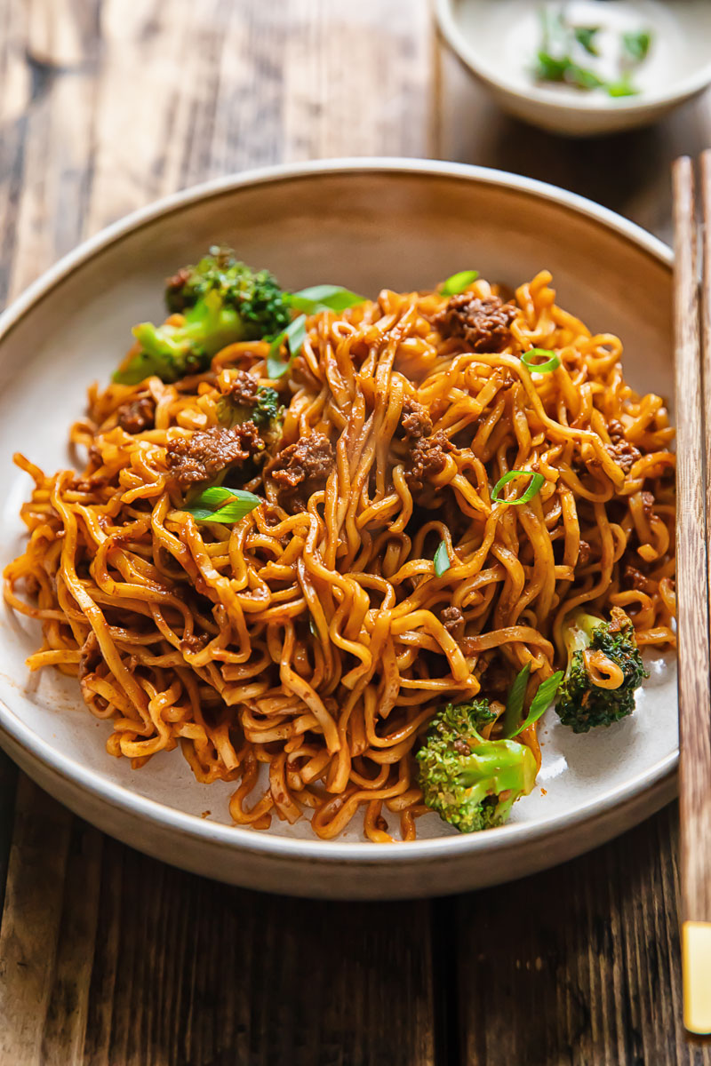 Quick Gochujang Noodles with Beef